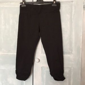 Calvin Klein Women’s Leggings in Size Medium in Black.